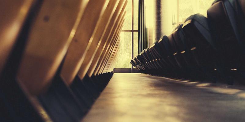 五金制品表面处理技术深度解析：电镀、喷涂与阳极氧化如何选择？