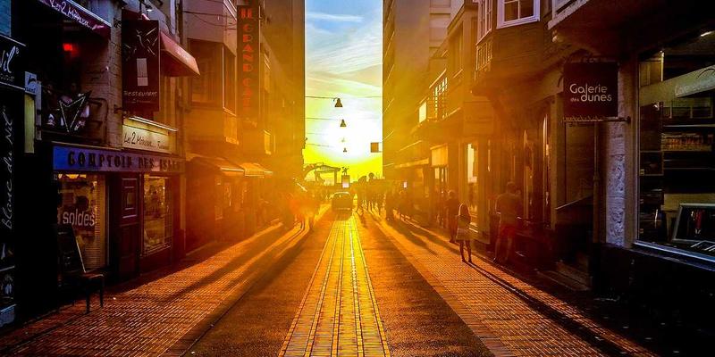 工业配件与机械零件的精妙融合：解析高端厨柜阻尼抽屉与升降拉篮的承重结构与静音技术